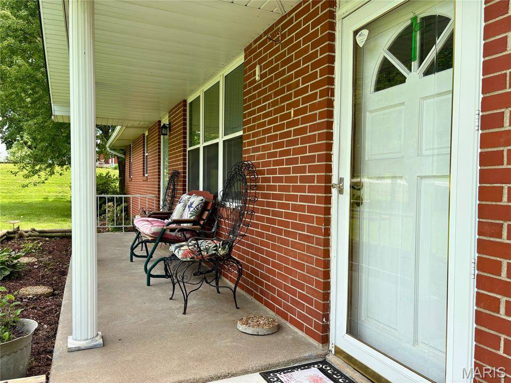5237 State Highway 72, Jackson, MO 63755