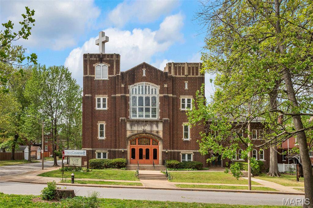 900 Bellerive BLVD, St Louis, MO 63111