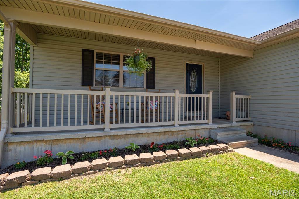 973 Sunny VLY, Poplar Bluff, MO 63901