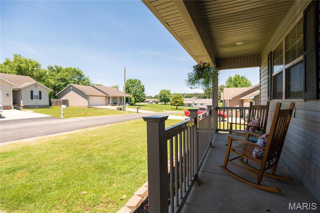 973 Sunny VLY, Poplar Bluff, MO 63901