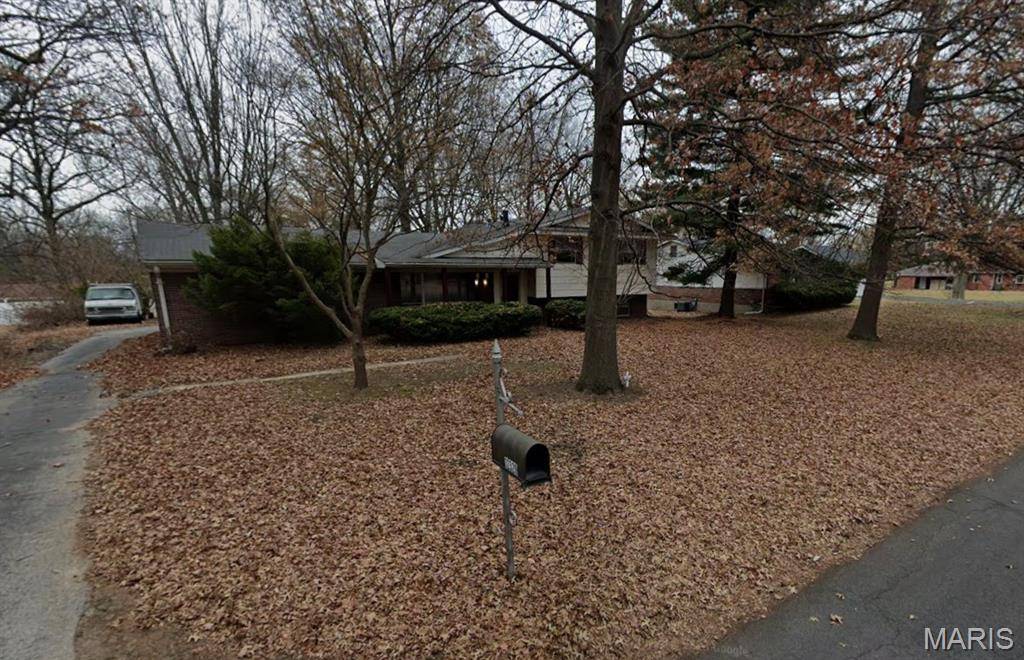 12320 Space DR, Florissant, MO 63033