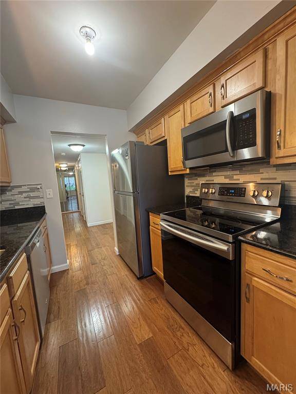 809 N Hanley RD #C, St Louis, MO 63130