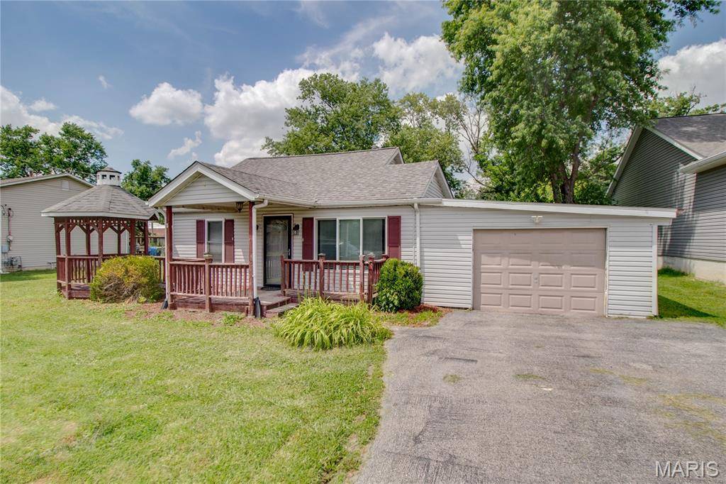 137 Dorothy ST, Moro, IL 62067