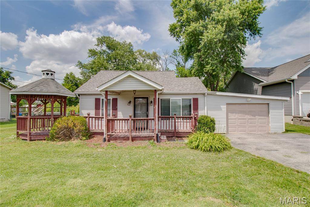 137 Dorothy ST, Moro, IL 62067