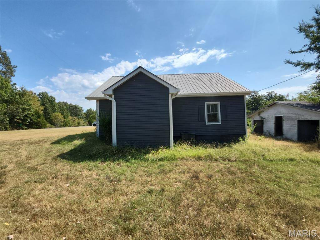 11078 State Highway 51, Sturdivant, MO 63782