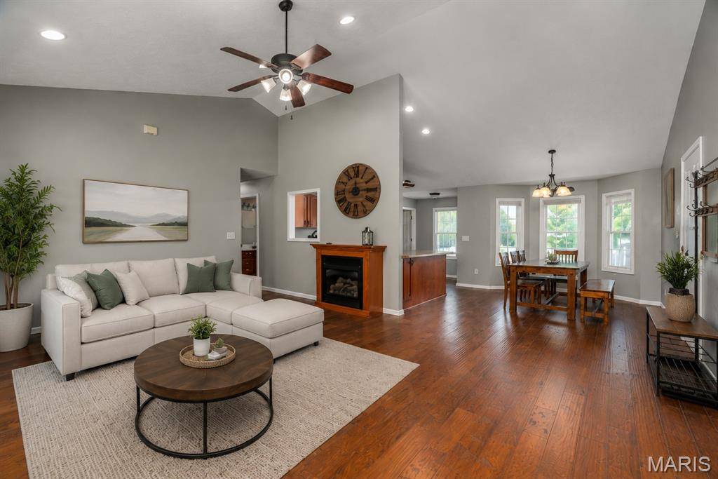 12063 Strawberry RD, Carbondale, IL 62901