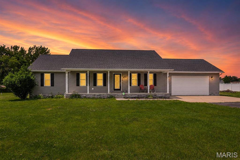 12063 Strawberry RD, Carbondale, IL 62901