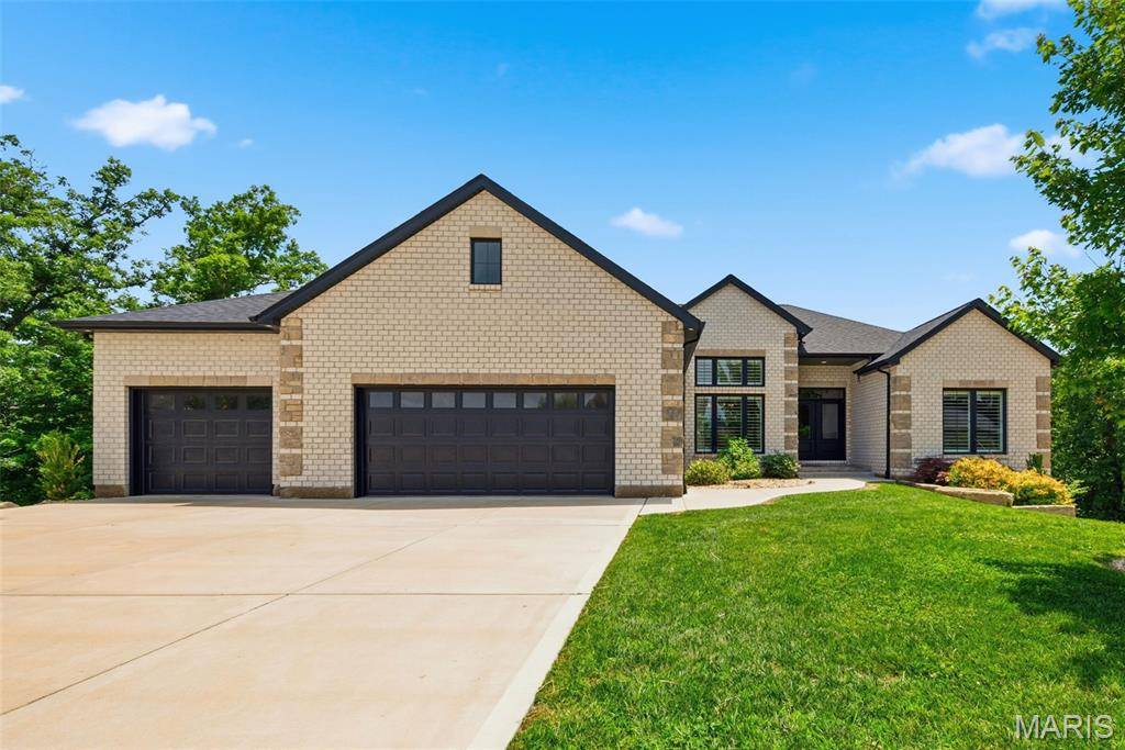 222 Redmond Pines DR, Wentzville, MO 63385
