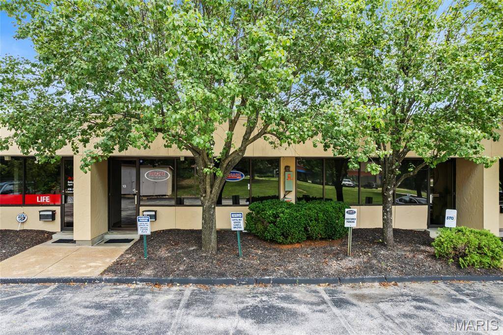 410 Sovereign CT #13, Ballwin, MO 63011