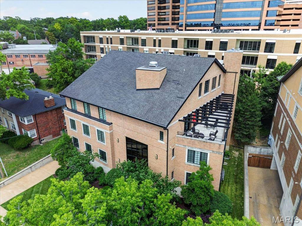 31 Brighton WAY #3, Clayton, MO 63105