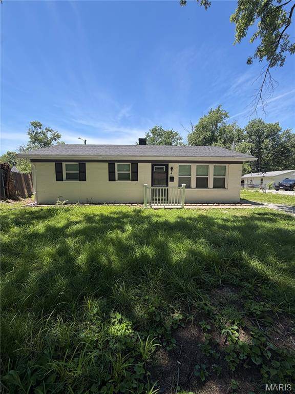 4 Lloyd AVE, Cahokia, IL 62206