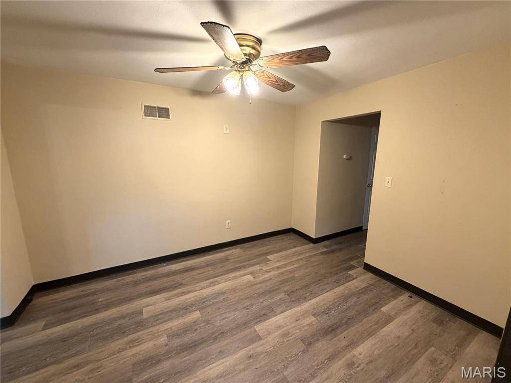 314 W H ST, Belleville, IL 62226