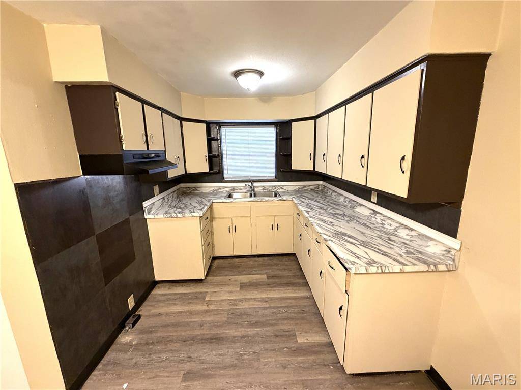 314 W H ST, Belleville, IL 62226