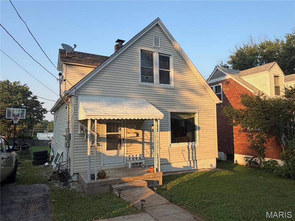 9421 Holtwood RD, St Louis, MO 63114