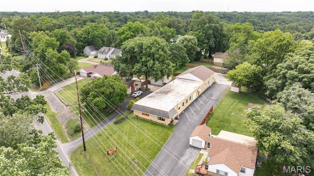 1007 W Delmar AVE, Godfrey, IL 62035