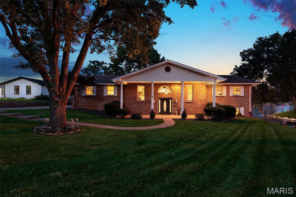693 Boulevard De Cannes, Edwardsville, IL 62025