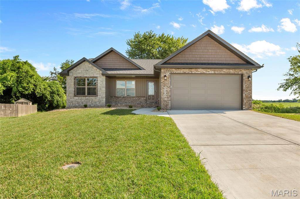 2829 Beth Ann CT, Pontoon Beach, IL 62040