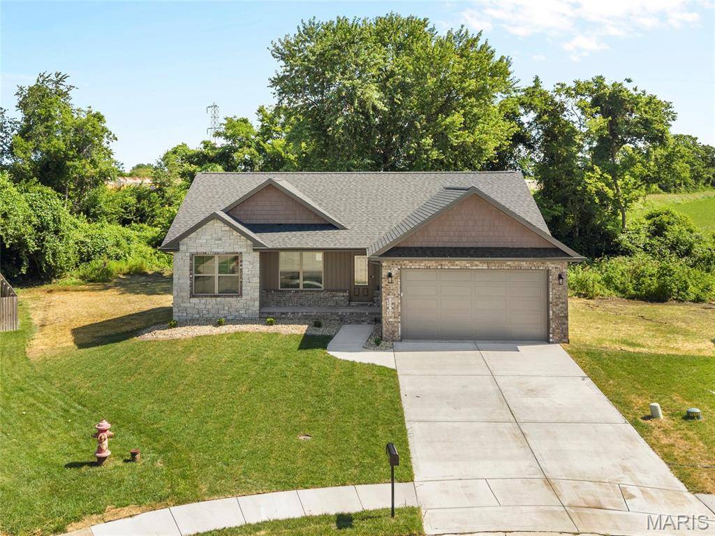 2829 Beth Ann CT, Pontoon Beach, IL 62040