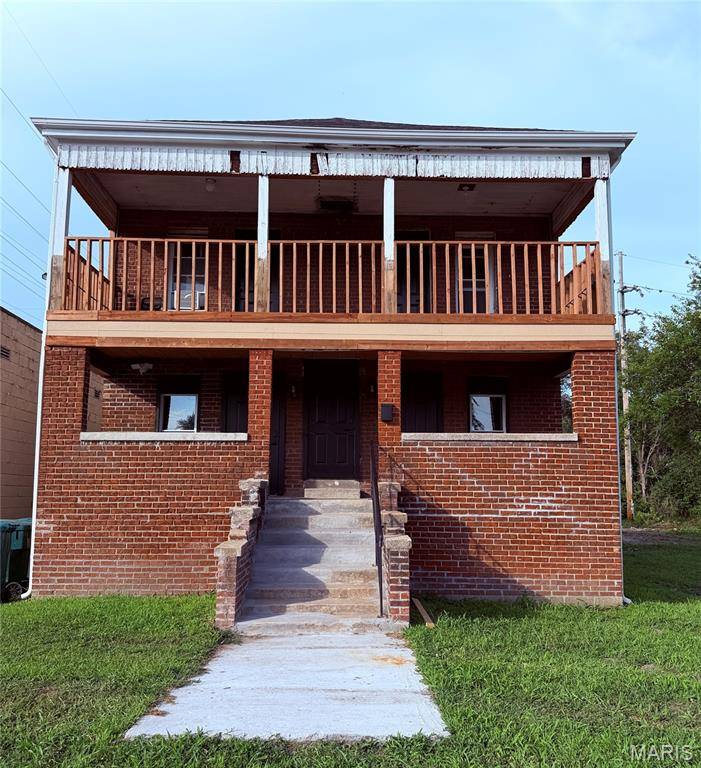 1905 Bond AVE, East St Louis, IL 62207
