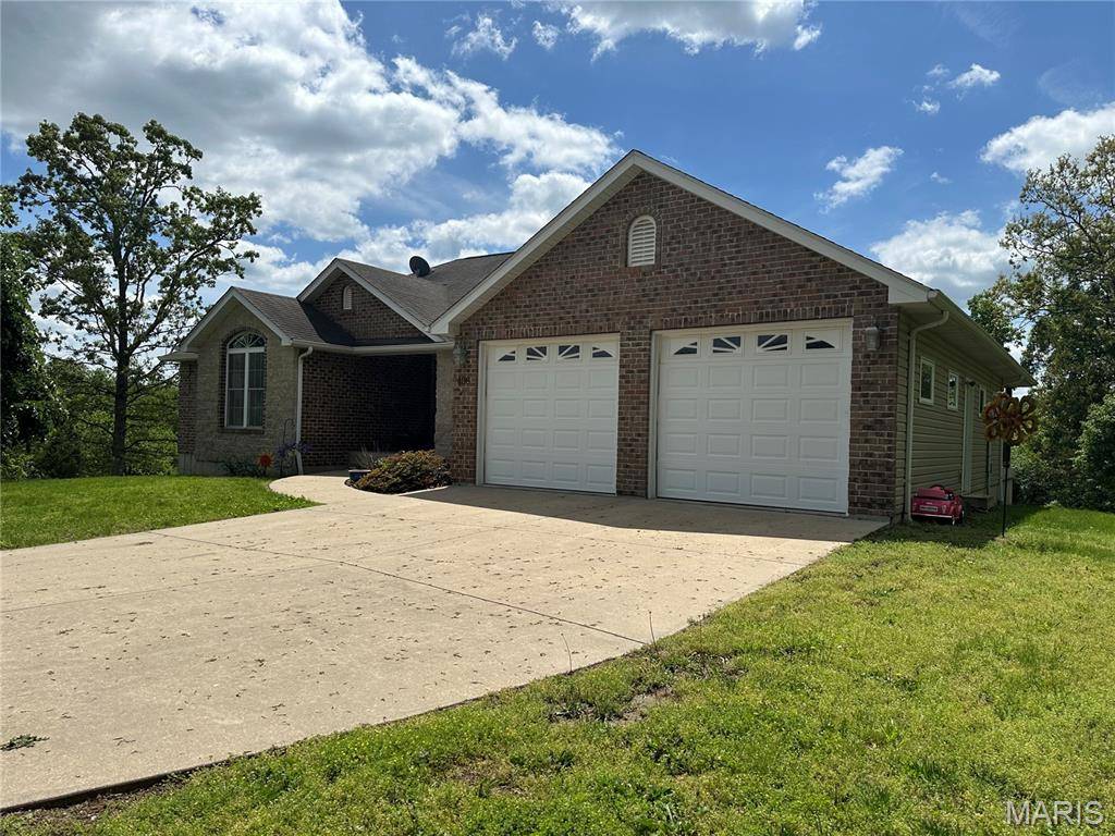 408 Ahr Strom DR, Owensville, MO 65066
