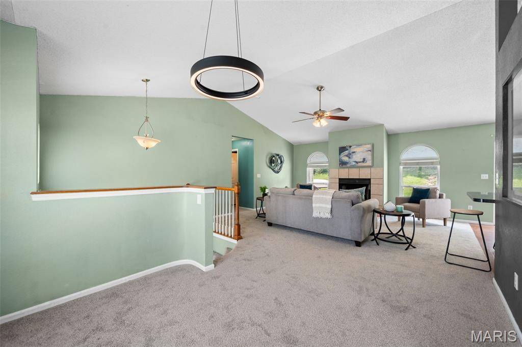 2325 Arkansas DR, High Ridge, MO 63049