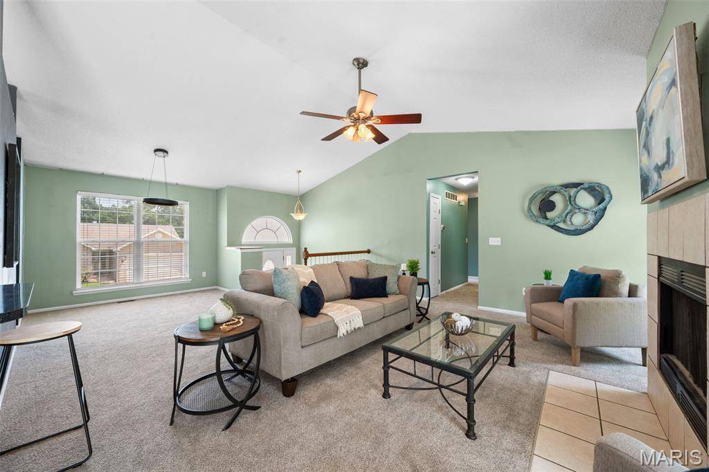 2325 Arkansas DR, High Ridge, MO 63049