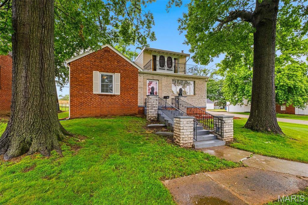 411 Cherry LN, Warrenton, MO 63383