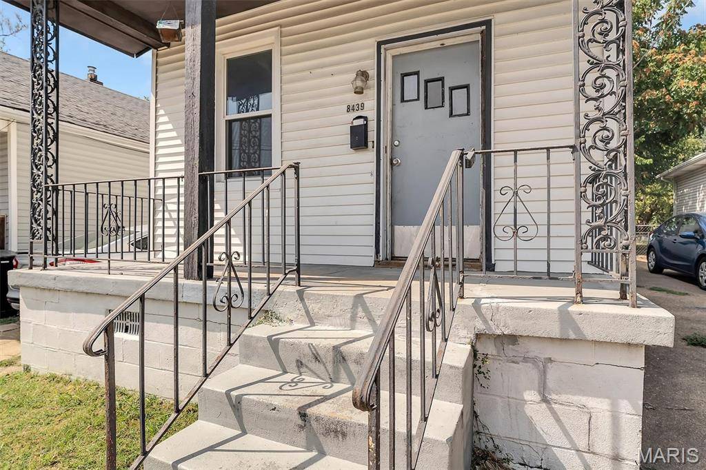 8439 Tennessee AVE, Affton, MO 63125