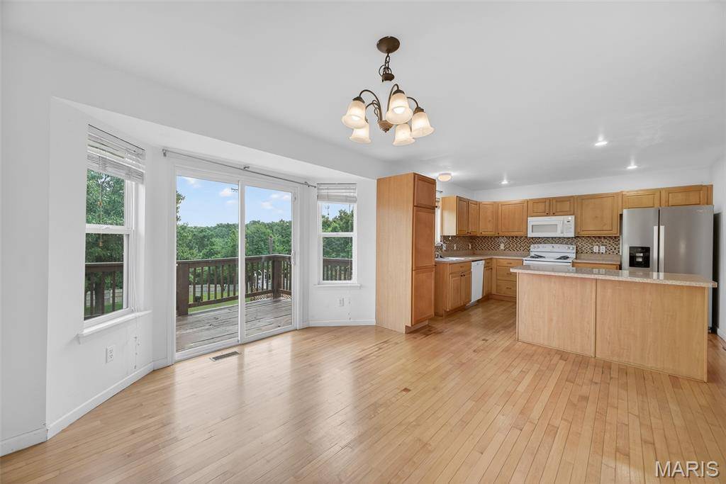 139 Kale CT, St Robert, MO 65584