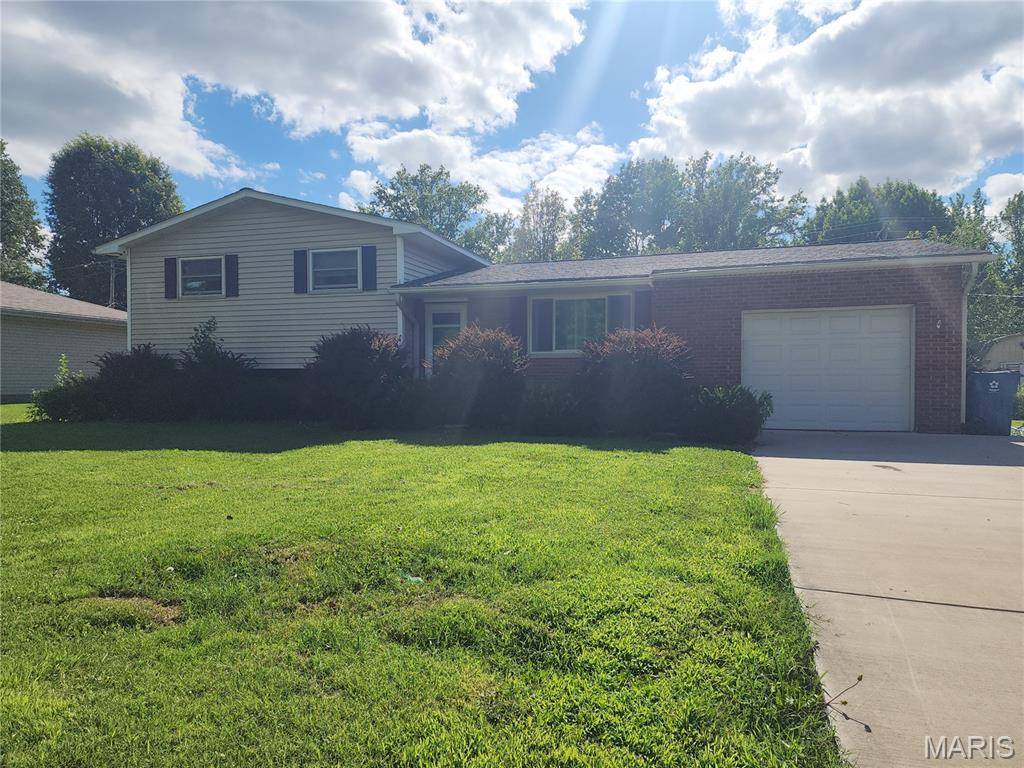 506 Texas BLVD, Bethalto, IL 62010