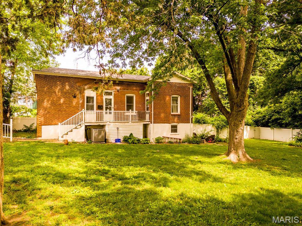 511 Jeffords ST, St Louis, MO 63125