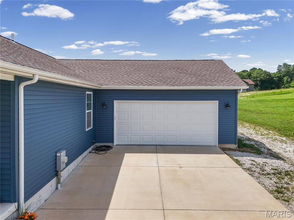 137 Calvey Brook DR, Robertsville, MO 63072