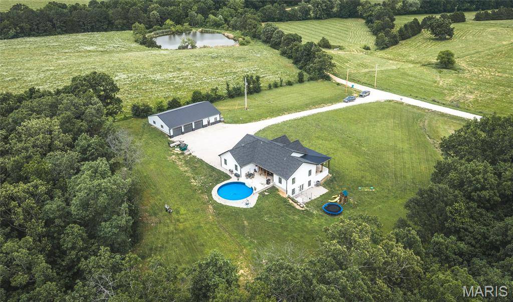 2133 Nicks RD, Owensville, MO 65066