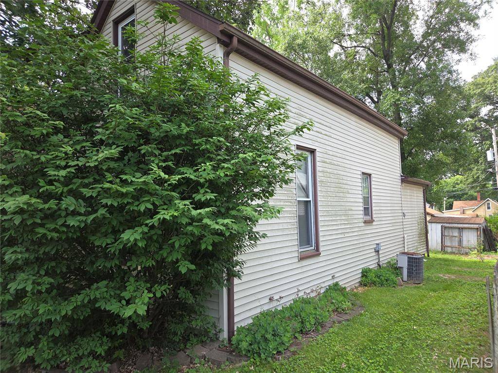108 Portland AVE, Belleville, IL 62220