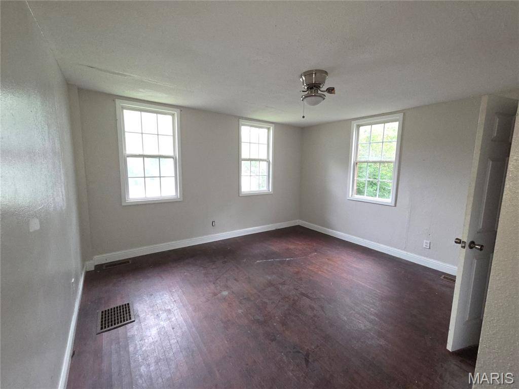 134 N Douglas AVE, Belleville, IL 62220