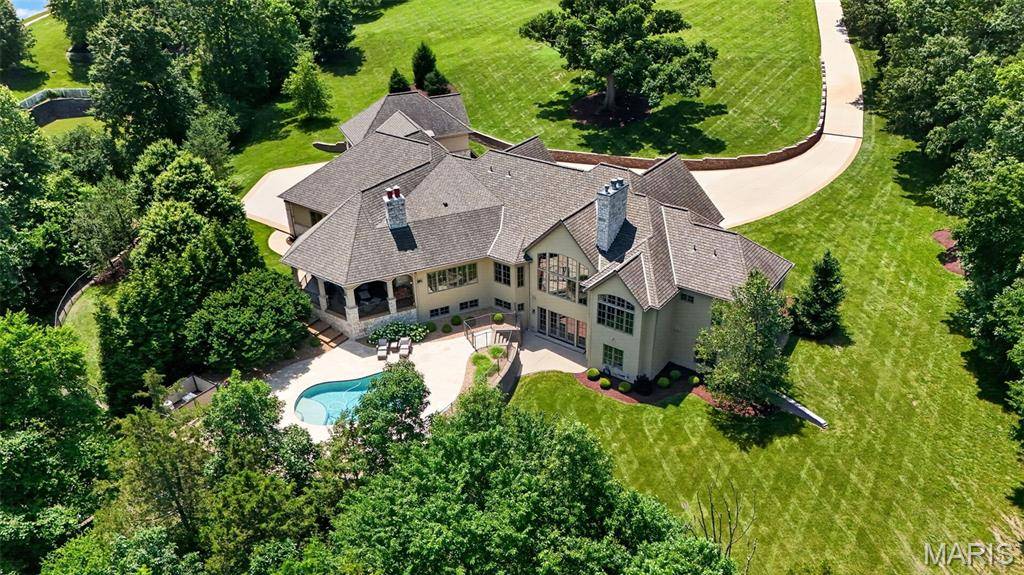 262 Dietrich RD, Ballwin, MO 63021