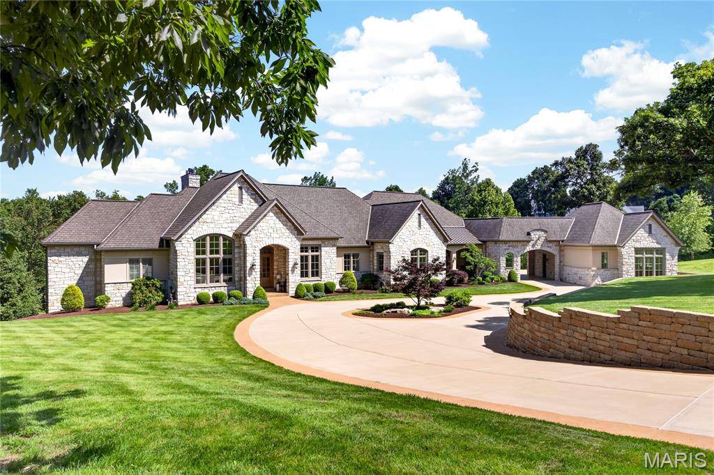 262 Dietrich RD, Ballwin, MO 63021