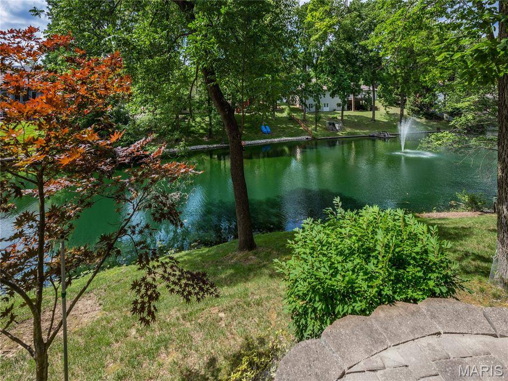 111 Timberwood LN, Collinsville, IL 62234