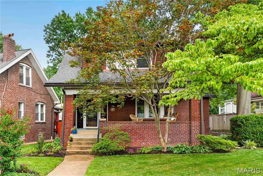 900 Trinity AVE, University City, MO 63130