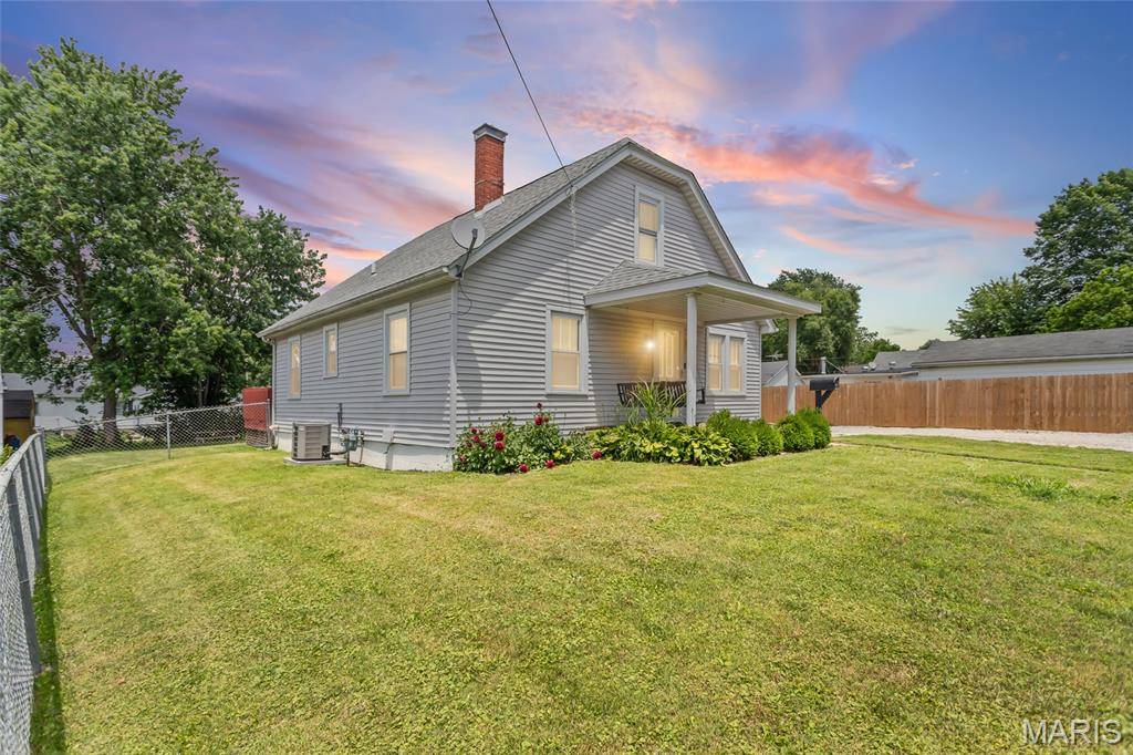 605 Slaten AVE, Jerseyville, IL 62052