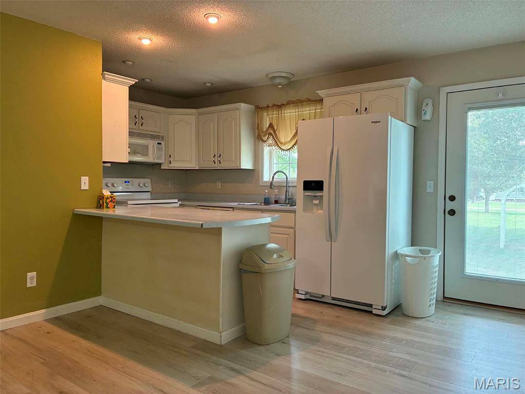 910 W Kennedy AVE, Bernie, MO 63822