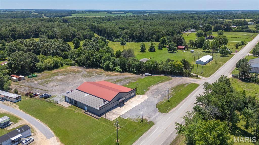 602 E Outer RD, Poplar Bluff, MO 63901