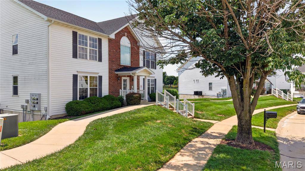 10 Homefield Gardens DR #17N, O'fallon, MO 63366