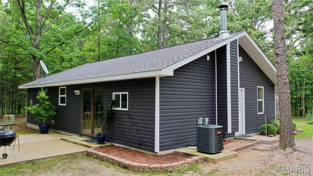22711 Center Valley RD, Hartshorn, MO 65479