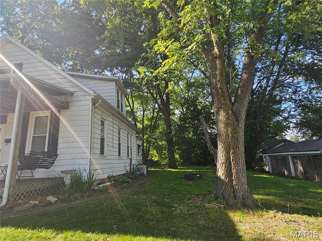 523 E Main ST, Sparta, IL 62286