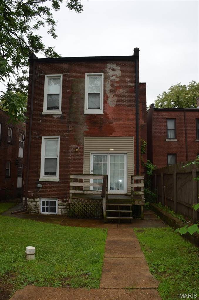 4557 Arco AVE, St Louis, MO 63110