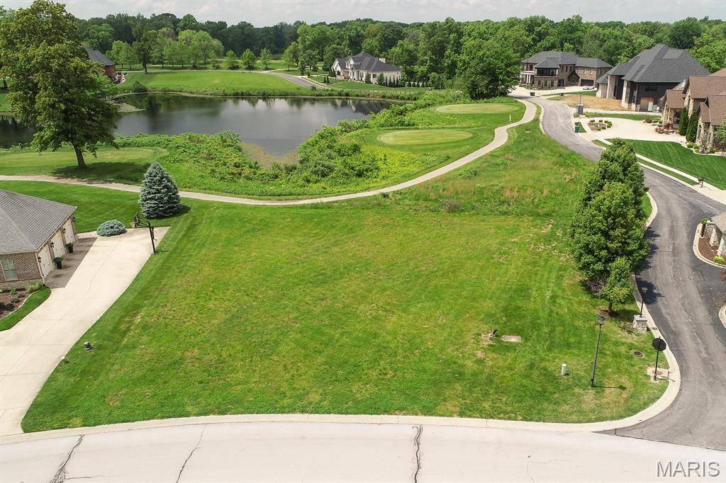 305 Forest Oaks DR, Caseyville, IL 62232