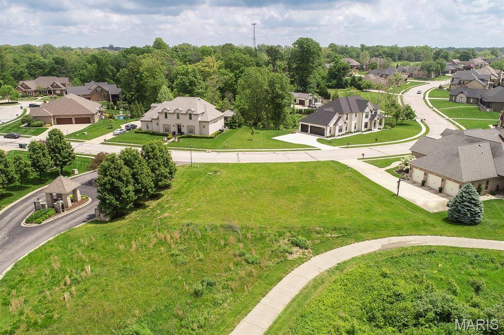 305 Forest Oaks DR, Caseyville, IL 62232