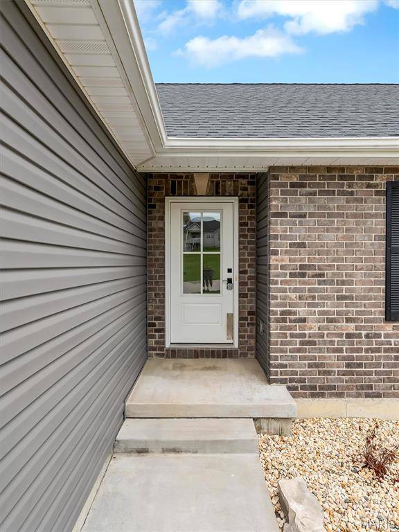 2798 Moon Crest CT, Washington, MO 63090