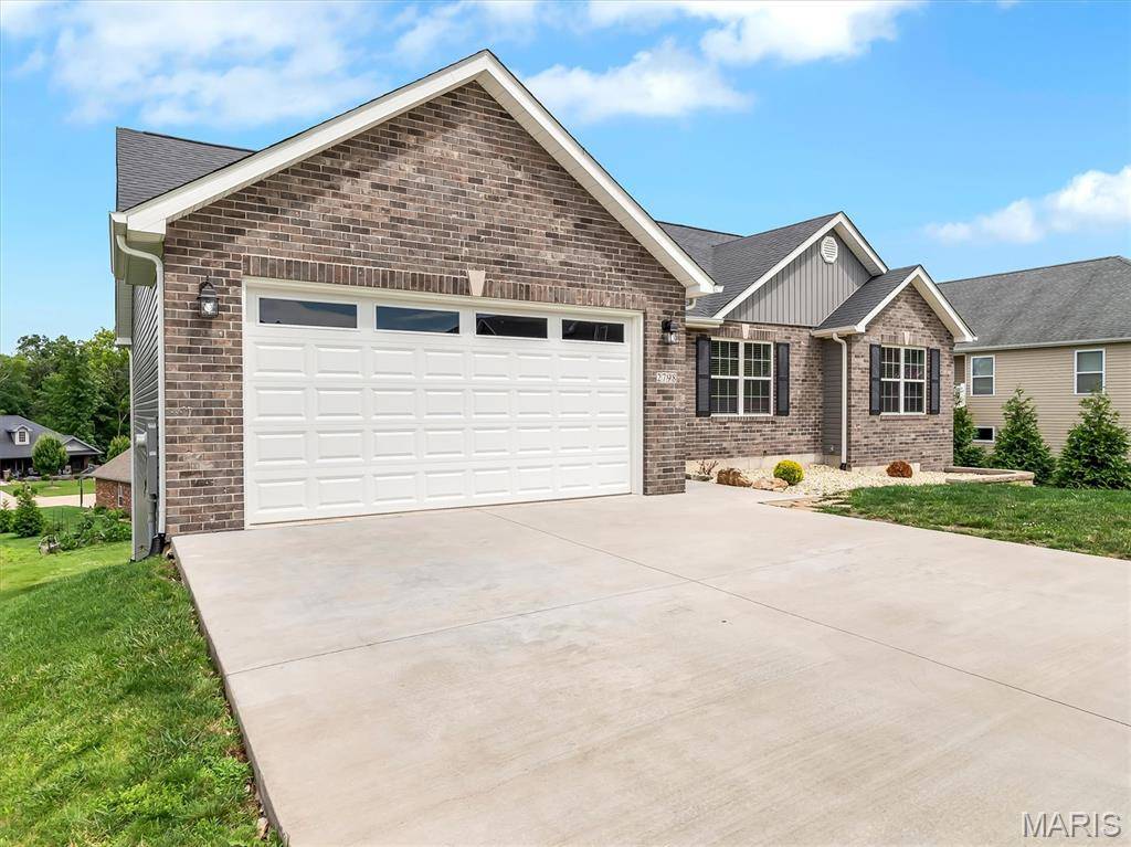 2798 Moon Crest CT, Washington, MO 63090